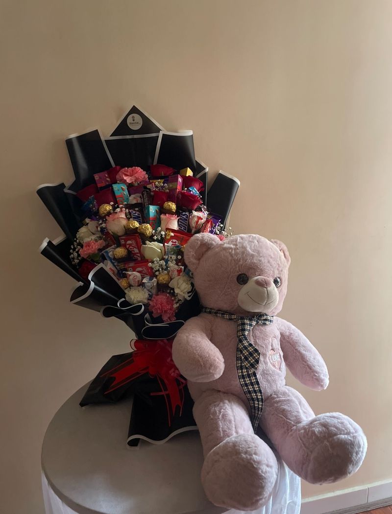 Love & Lights Delight Combo ❤️🧸🎂