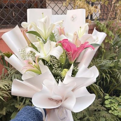 Lily bouquet