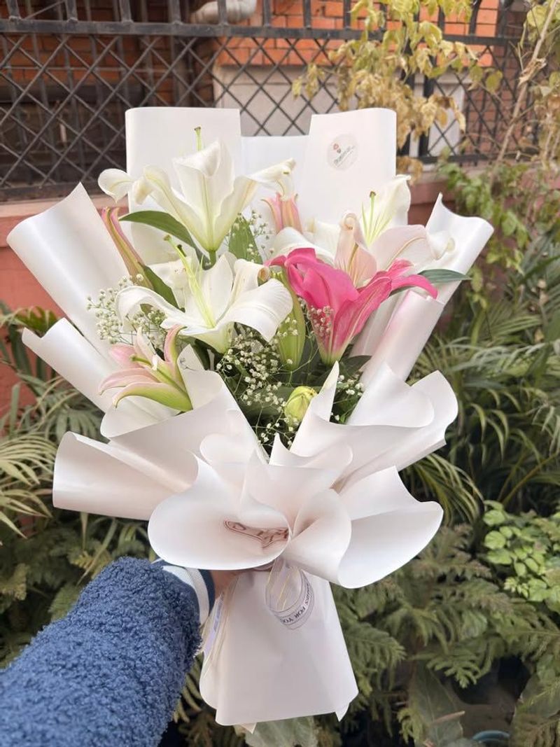 Lily bouquet