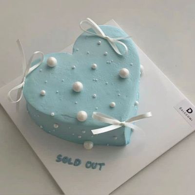 Powder Blue Vintage Heart Cake- 1 pound 