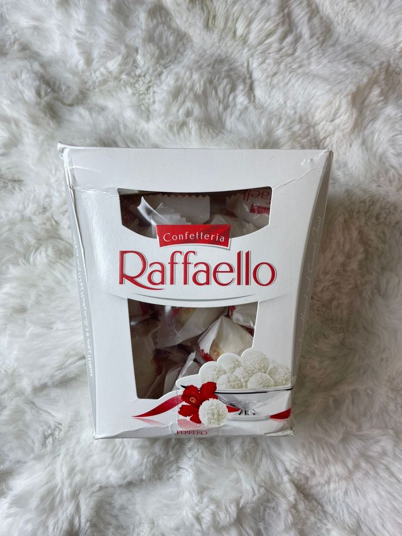 Raffaello Coconut Delight 🥥🤍