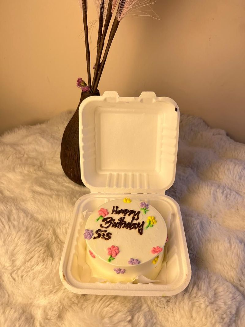 Fresh Strawberry Bento Cake – Sweet Blush