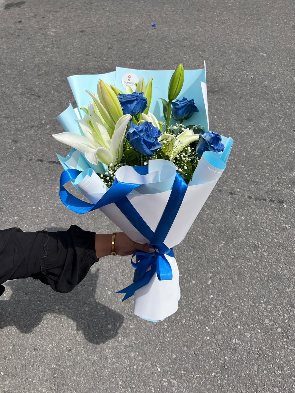 Buy Argentina Theme Lily & Blue Rose Bouquet | Custom Sports Gifts Celebrate with pride! Our custom Albiceleste bouquet features premium white lilies and striking sky-blue roses styled in Argentina’s national colors. Order fresh today!