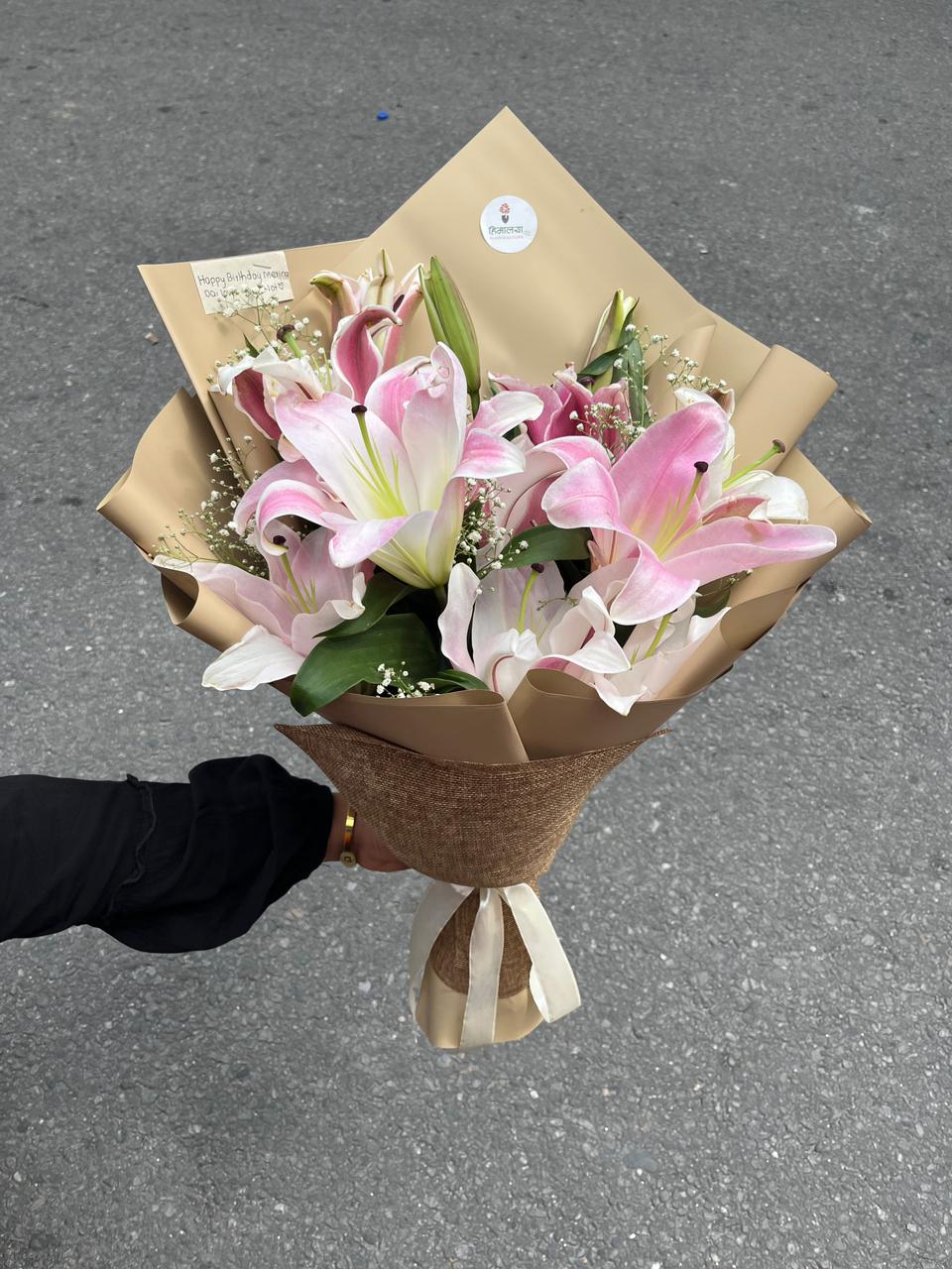 Elevate any space with our 4-stem Pinterest-inspired lily bouquet. Modern, highly fragrant, elegantly wrapped, and delivered fresh. Shop now!