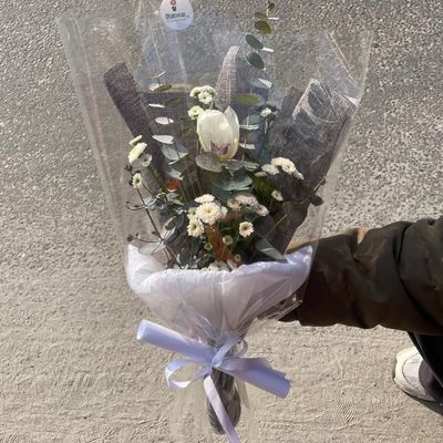 The Solo Crisp White Tulip Bouquet
