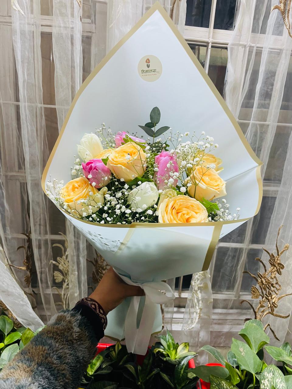 Please note: Tulip color tones and exact flower shades may vary slightly based on seasonal availability to ensure you always receive peak-fresh blooms.