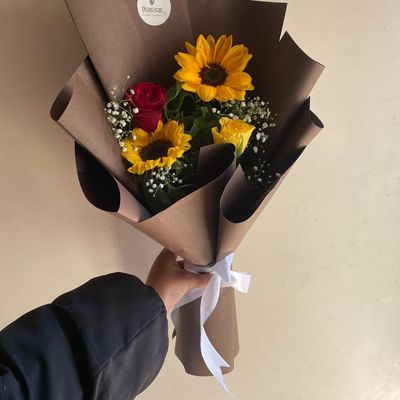 Sunny Hearts Mixed Rose & Sunflower Bouquet