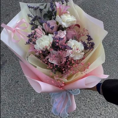 Pastel Symphony Bouquet – Premium Mixed Carnations