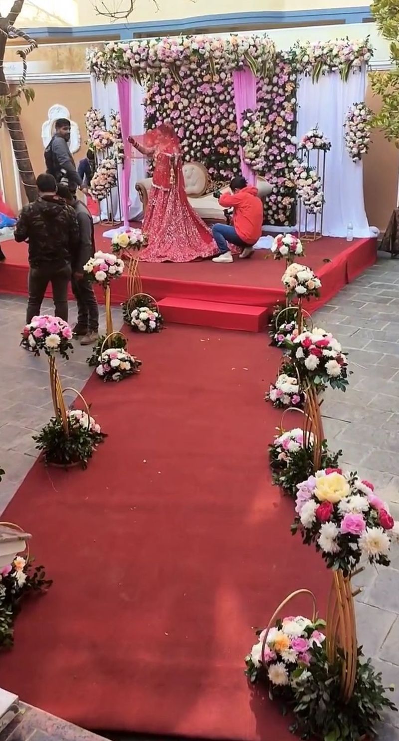Royal Red Carpet Pathway Decoration Package