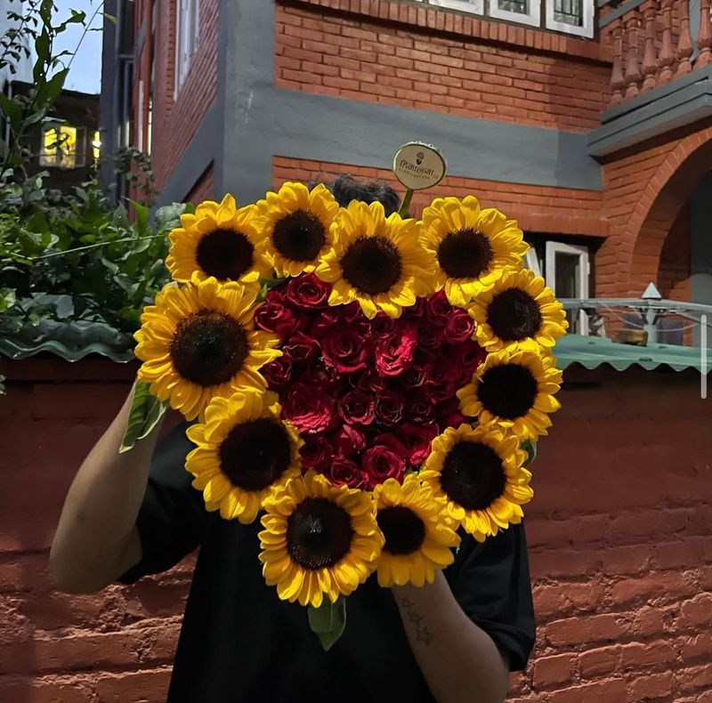 Royal Sun & Velvet Rose Luxury Box
