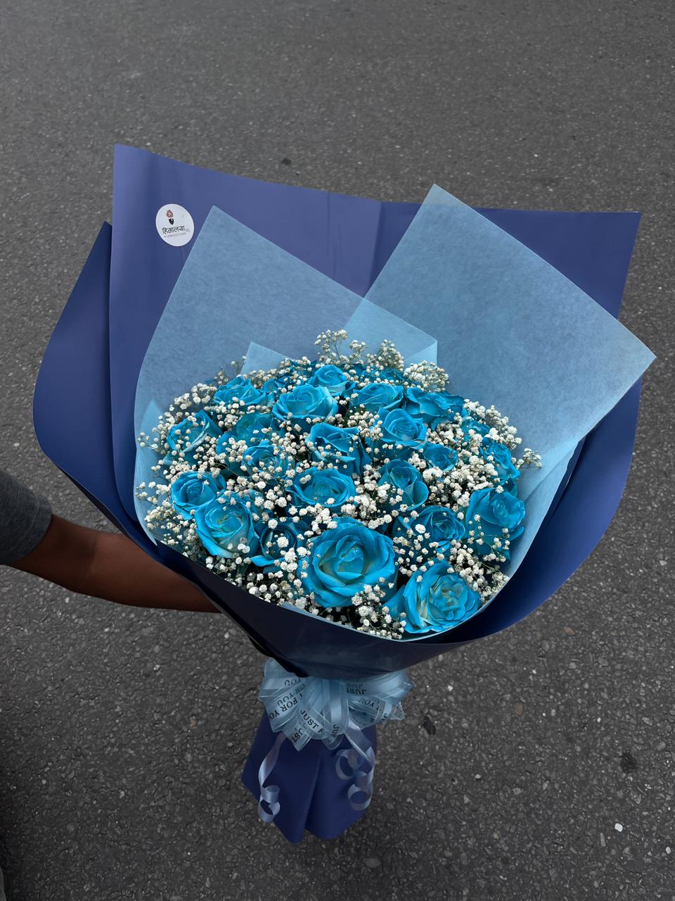 Perfect for 25th or 50th anniversaries, landmark birthdays, and graduations.