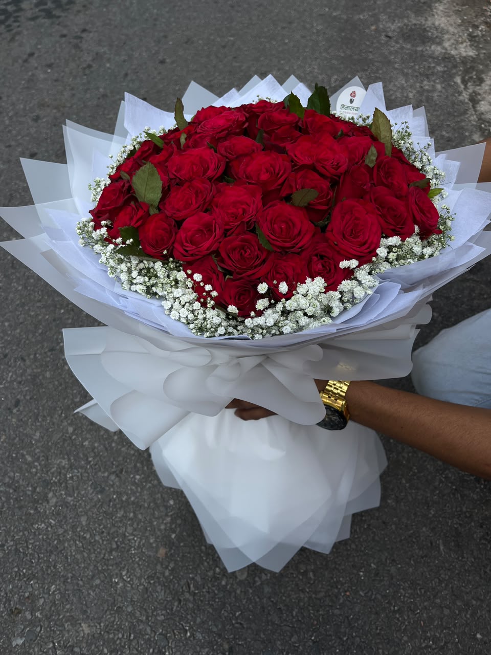 Flowers are natural products, so the size, color, and bloom stage may vary slightly from the images displayed. If any flowers or wrapping materials are unavailable due to seasonal availability, suitable replacements of equal or greater value will be used while preserving the bouquet's overall design and quality. For the best freshness, keep the bouquet in clean water and away from direct sunlight and excessive heat.